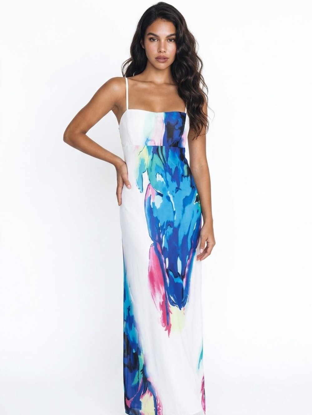 Vibrant Floral Maxi Dress with Flowing Silhouette and Comfortable Fit